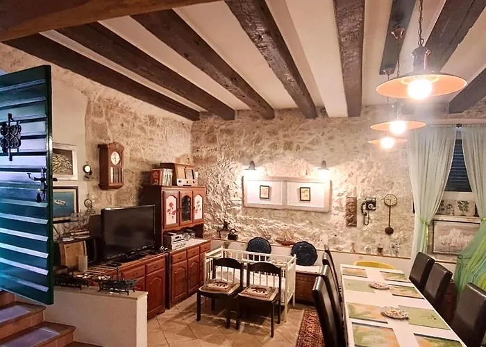 Mediha's Secret Oasis Vodice